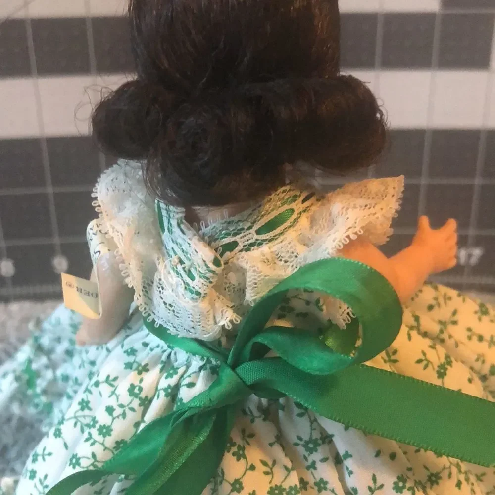 GONE WITH THE WIND- SCARLETT -MADAME ALEXANDER  1980’s #426 Miniature Showcase - Picture 4 of 11